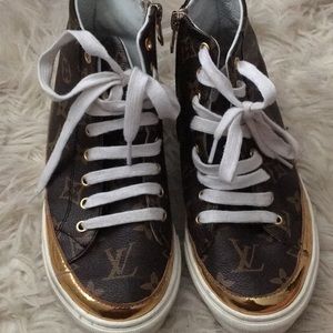 Women size 7 designer style shoes